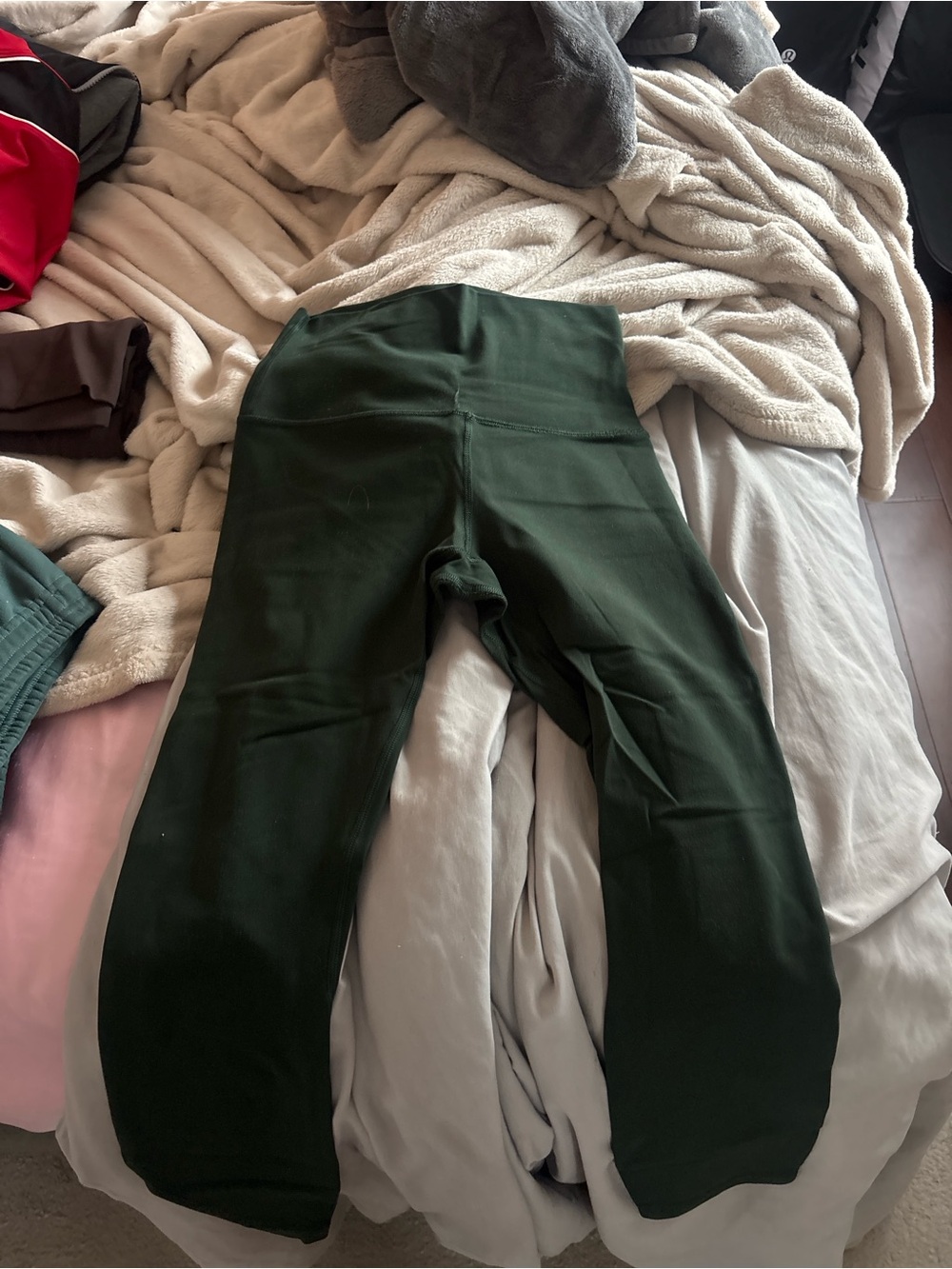 Lululemon green leggings size 4